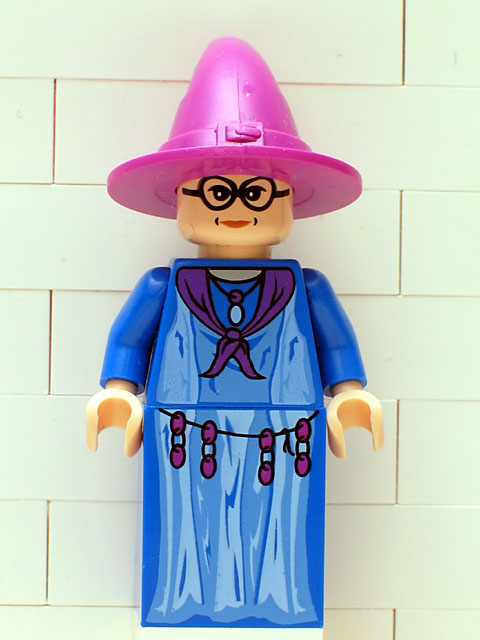 Professor Sybill Trelawney - Light Purple Hat, Blue Robes