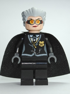 Madam Rolanda Hooch - Black Outfit, Light Nougat Head, Starched Cape